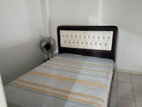Apto para alugar, uma quadra da praia